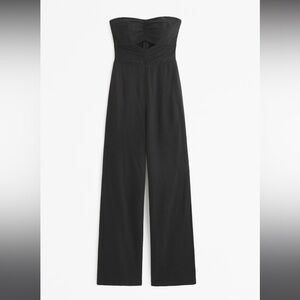 NWOT ABERCROMBIE Petite Strapless Cut Out Jumpsuit in Black